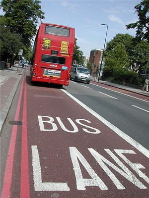 Busspur in London für Motorräder ab 2012