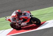 Andrea Dovizioso mit Duc [.]