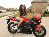 Katarina auf CBR-600RR