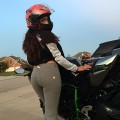 Katarina neben Kawasaki  [.]