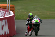 Moto3 Niklas Ajo in Assen auf Knien ins Ziel