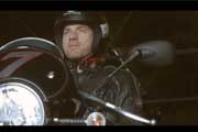 V7 Racer mit Ewan McGregor