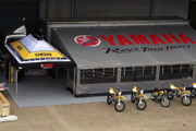 Yamaha 60th Auf und Abbau des Showtrucks