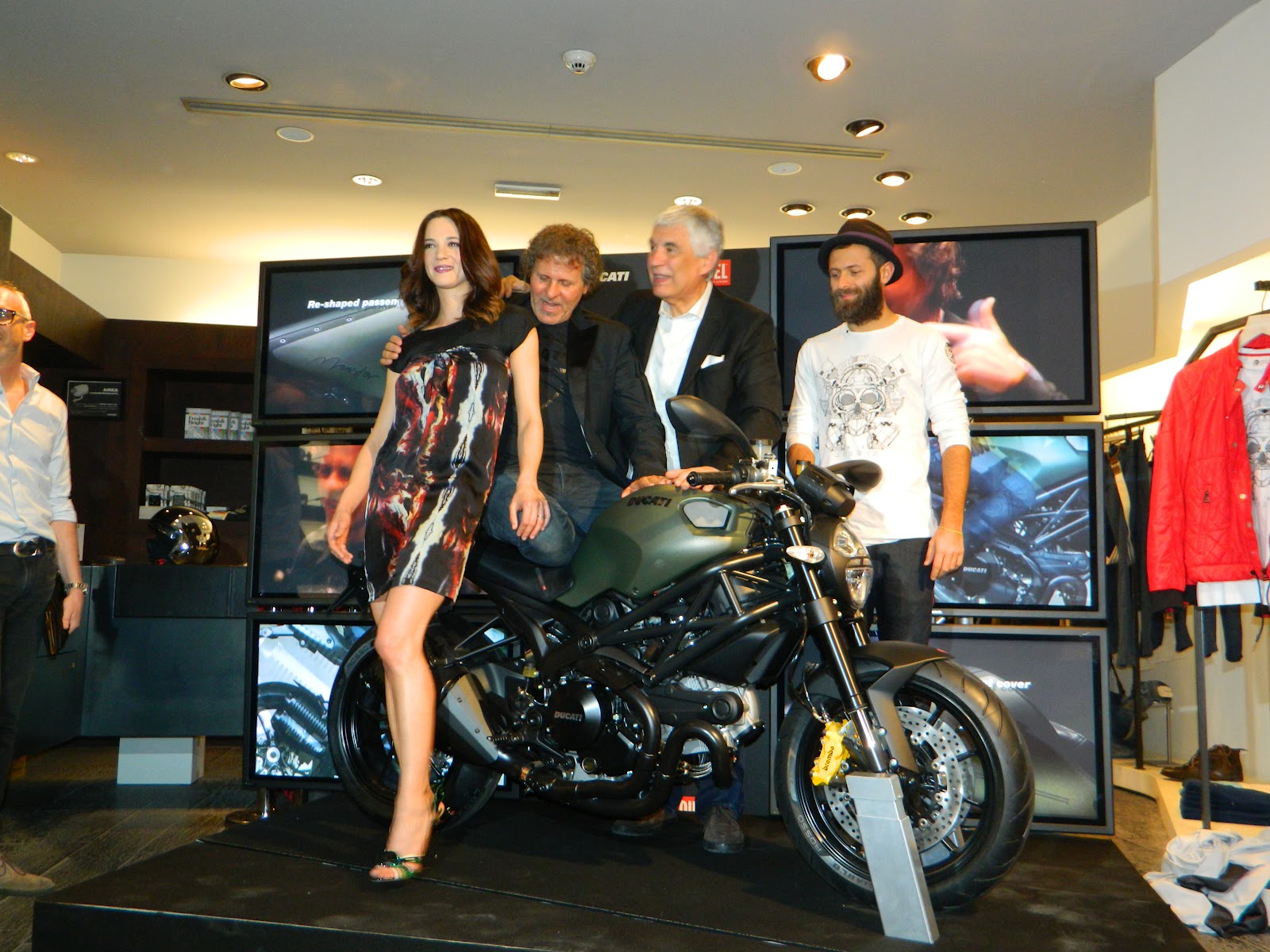 Ducati präsentiert die Monster Diesel in Rom
