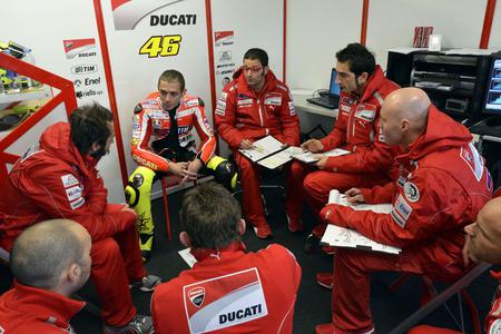 Valentino Rossi bei privaten Tests mit 1198S