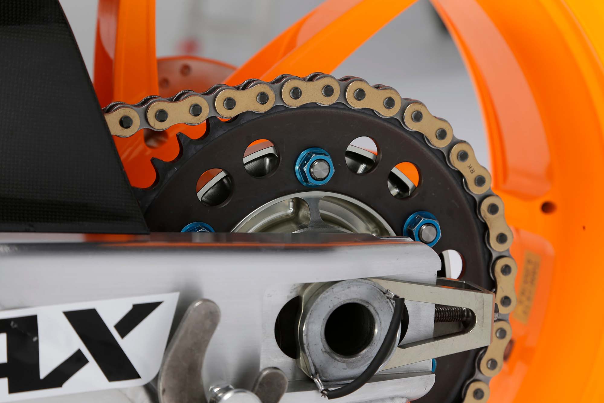 2013_honda_rc213v_09.jpg