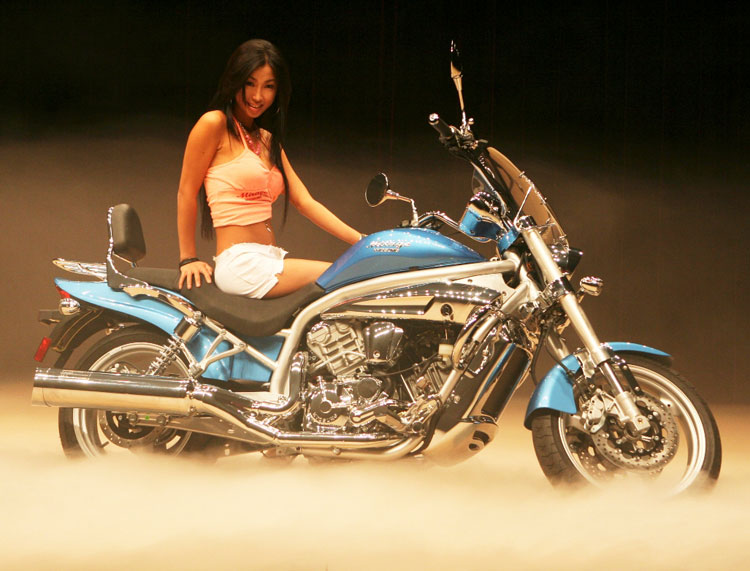 Hyosung gv650