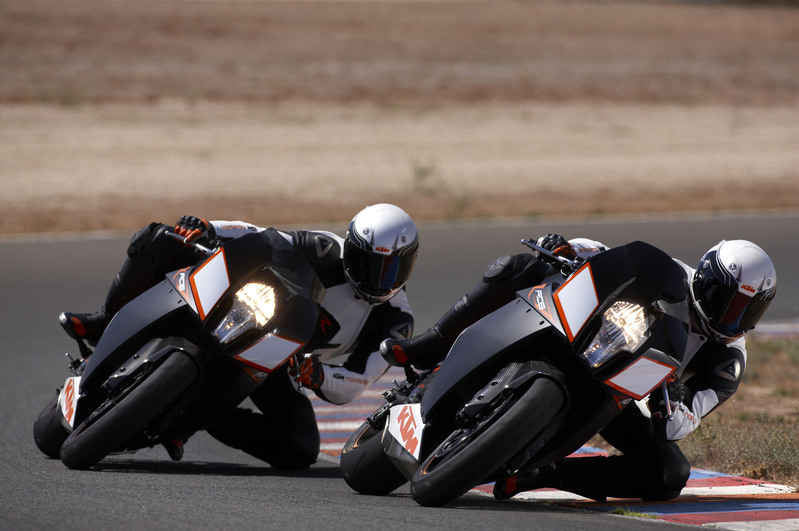 2009 KTM RC8R