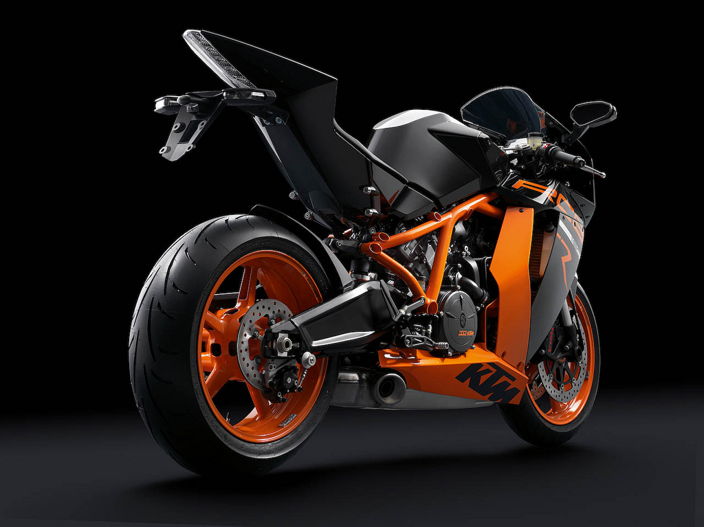 2011 KTM RC8R