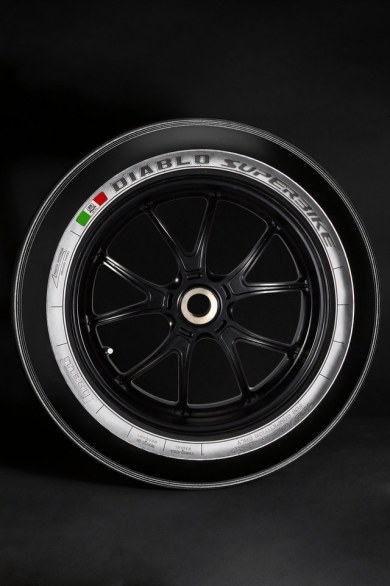 Pirelli Sonderreifen für 25 Jahre SBK in Monza