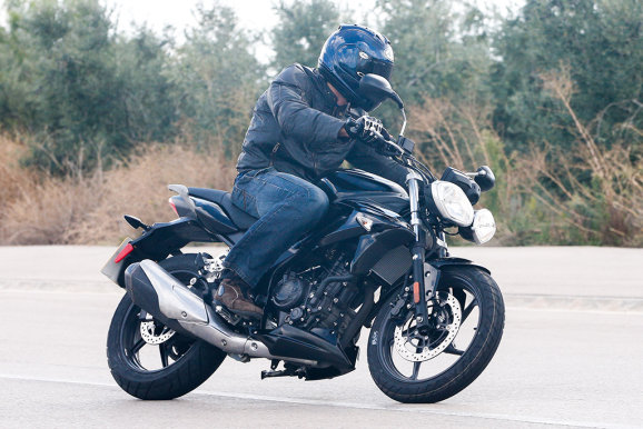 Triumph Street Single 250 Spy