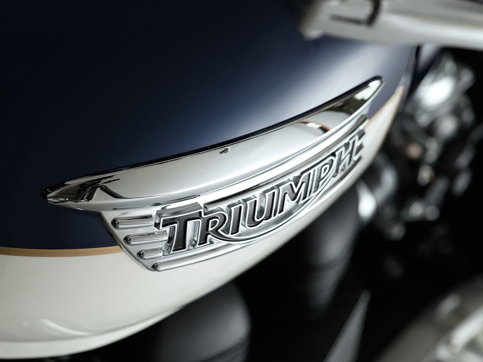 Triumph Tanklogo