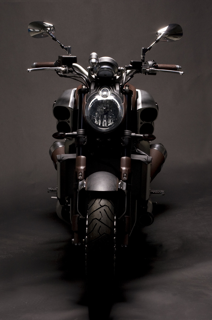 Yamaha VMax mit Lederbezug