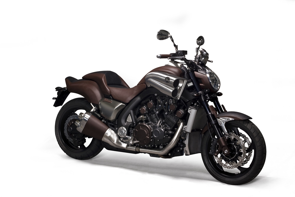 Yamaha VMax mit Lederbezug