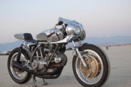 Brad Pitt kauft Cafe Racer von Shinya Kimura