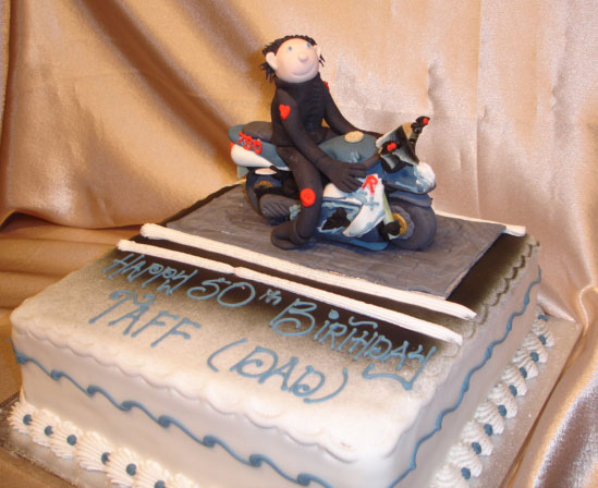 Torte mit Biker und Figur