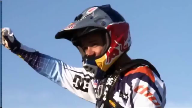 Robbie Maddison übersprang den Corinth Kanal in Griechenland
