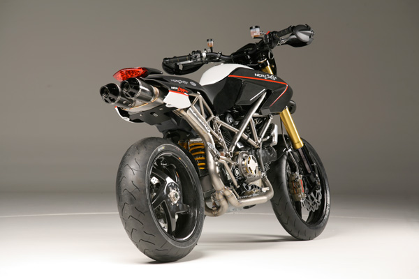 NCR Leggera Hypermotard