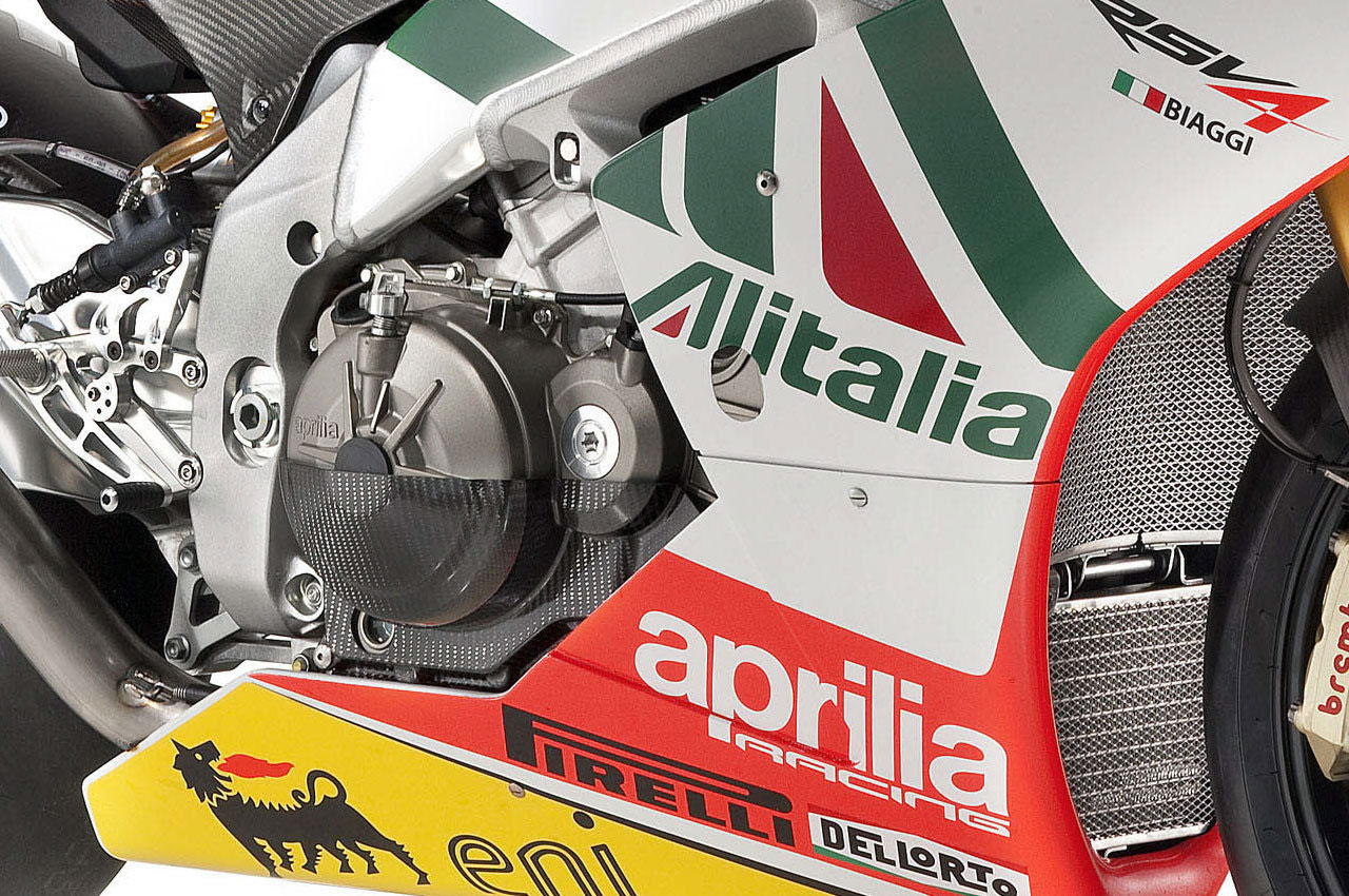 Aprilia RSV4 Max Biaggi Replica