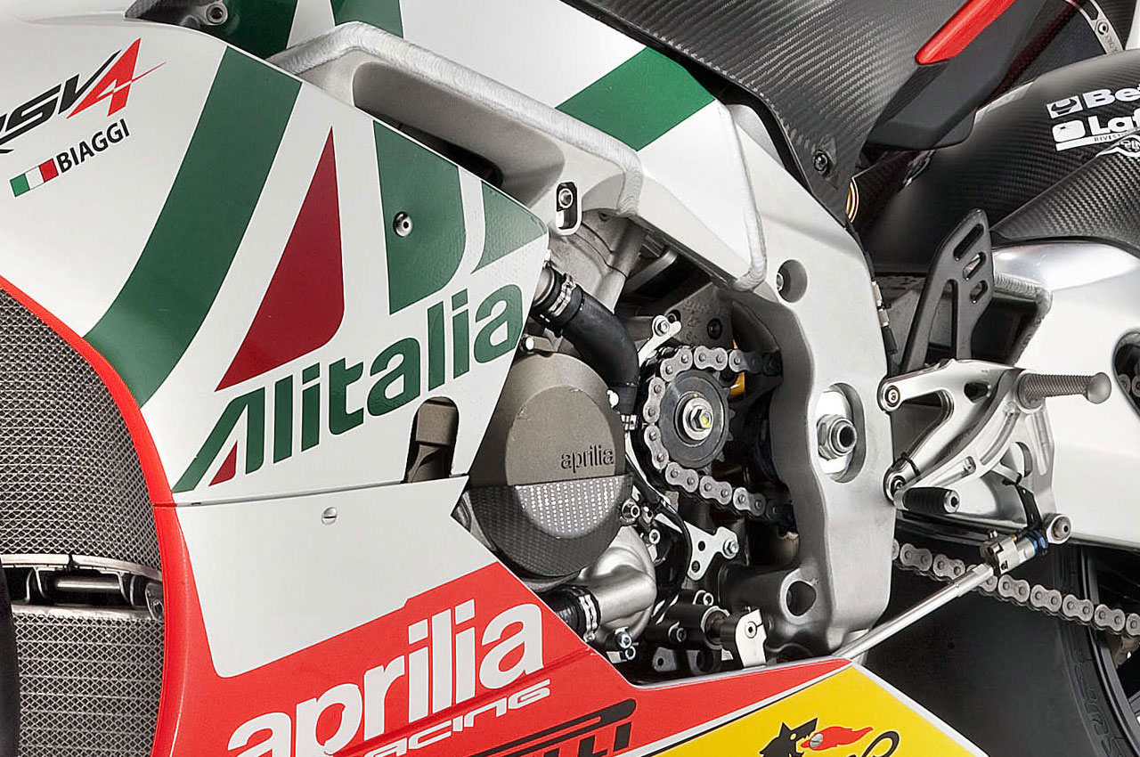 Aprilia RSV4 Max Biaggi Replica