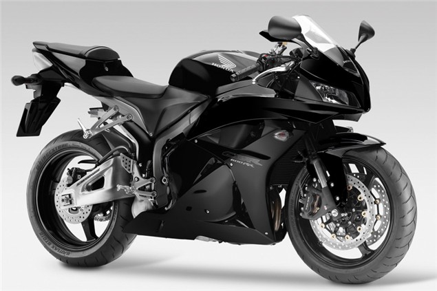 2011 CBR600RR im Black Stealth Design