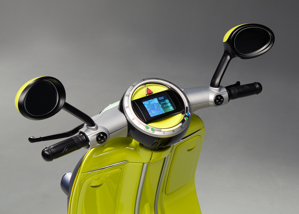 Mini Scooter Konzept mit Smartphone