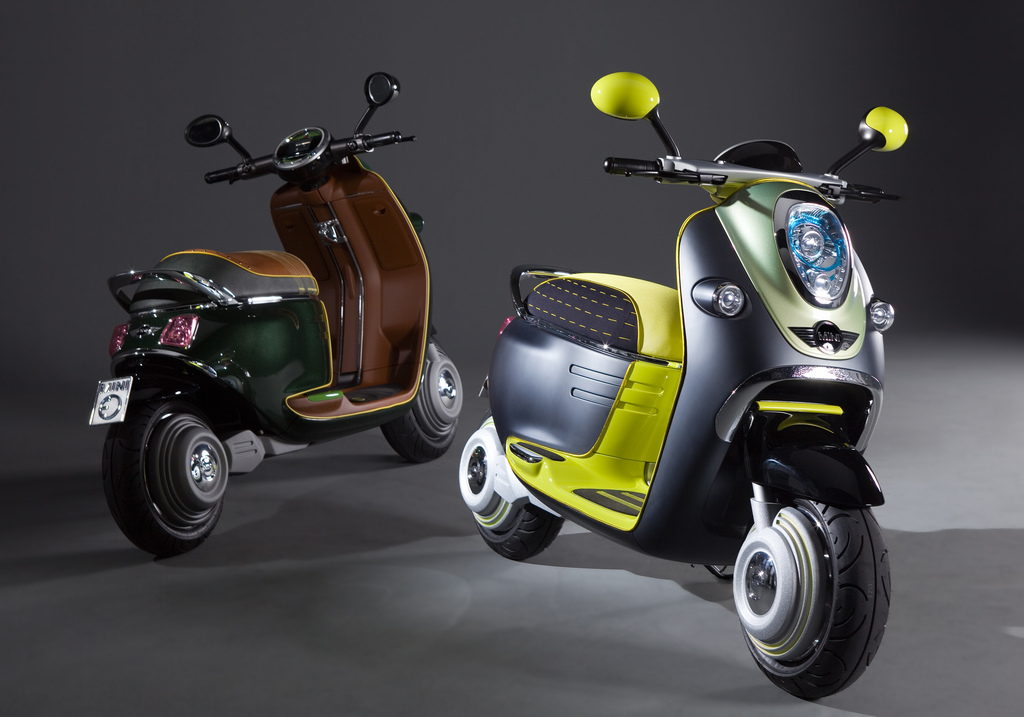 Mini Scooter Konzept mit Smartphone