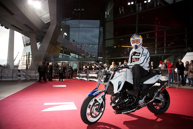 Chris Pfeiffer trifft Tom Cruise auf Premiere zu Mission Impossible