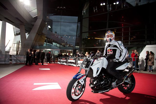 Chris Pfeiffer trifft Tom Cruise auf Premiere zu Mission Impossible