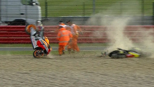 2013 Marc Marquez stürzt in Silverstone