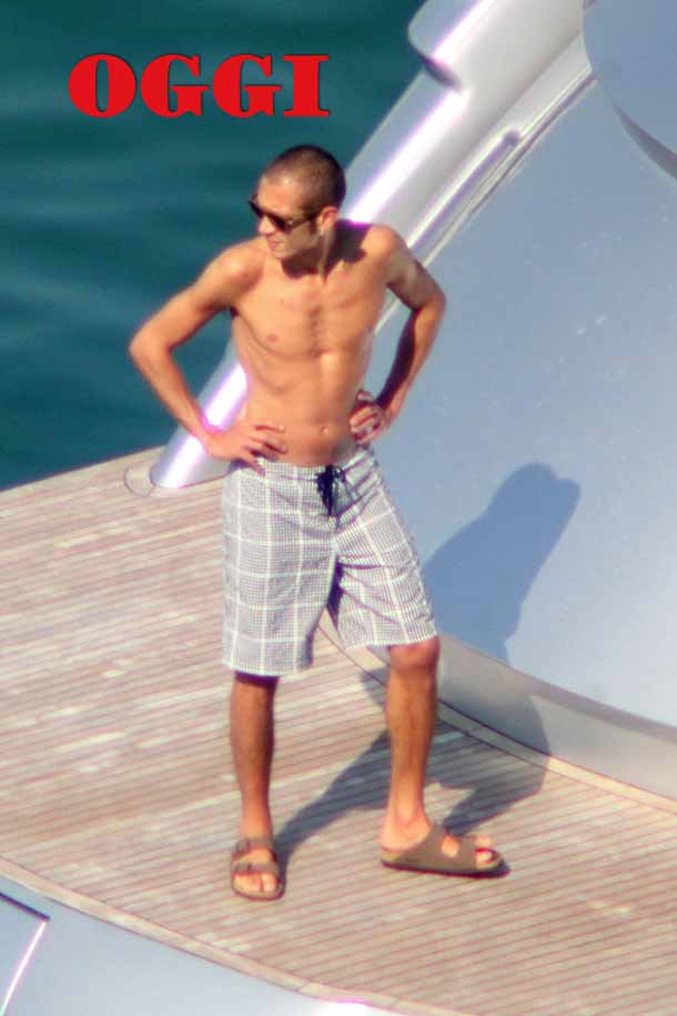 Valentino Rossi und Freundin Marwa sowie Freunde auf Yacht
